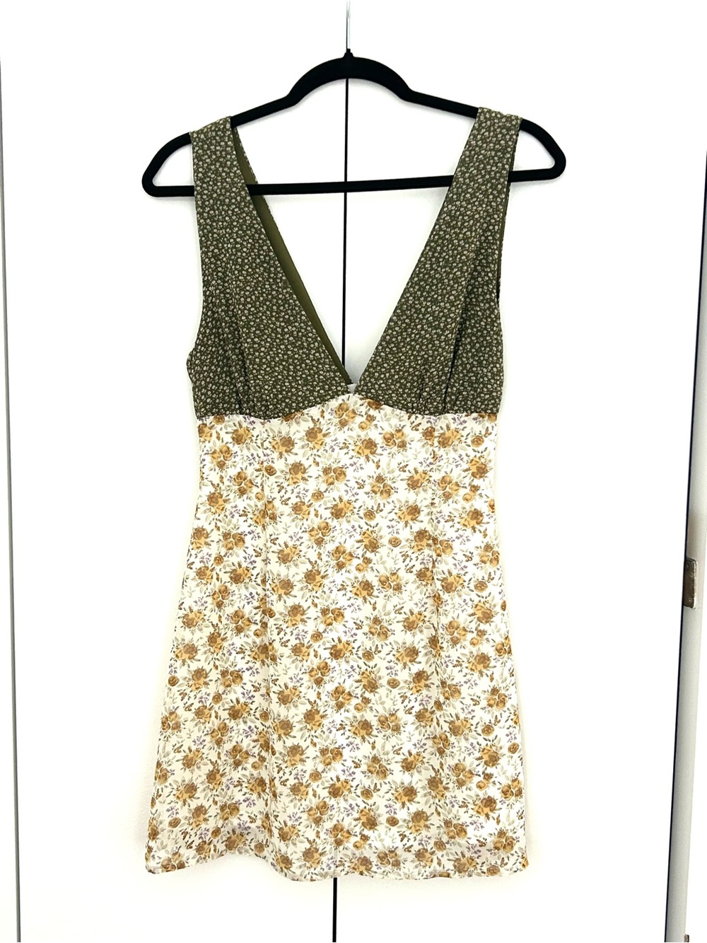 Olive & Cream Floral V-Neck Sundress